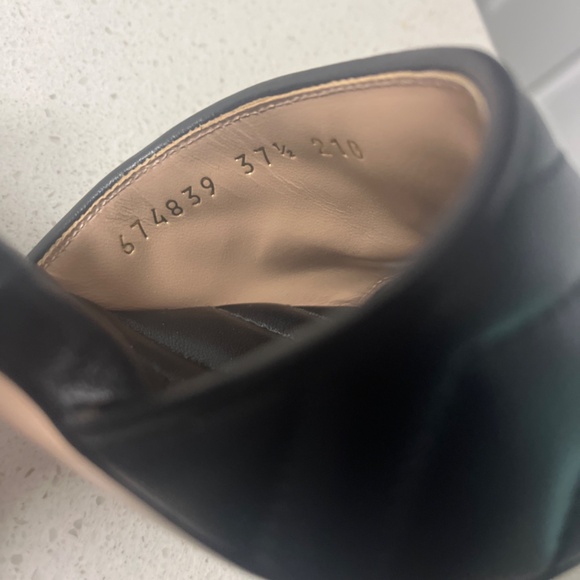 Gucci Heels worn twice - Picture 4 of 4